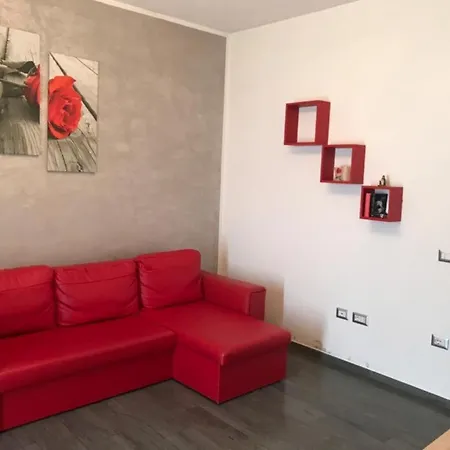 Indipendente Apartment *